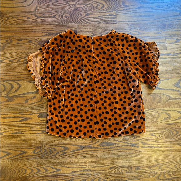 MADEWELL Velvet Memento Ruffle-Sleeve Top in Leopard Dot - Picture 5 of 6
